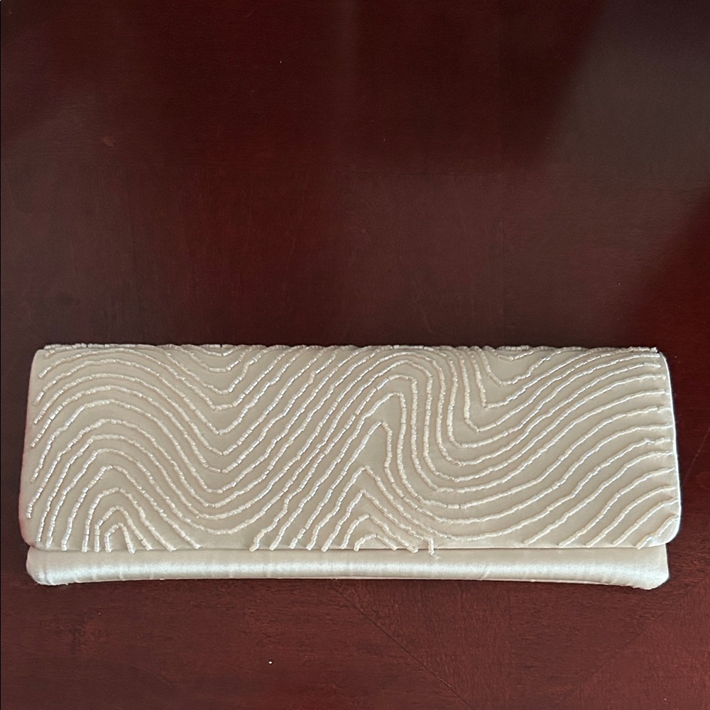 La Regale Beaded Cream Clutch
